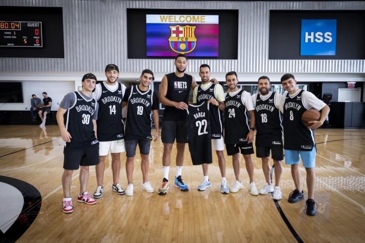 “追风少年”曲波忆国足生涯，深情感谢米卢（曲波回顾国足岁月：“追风少年”深情致谢米卢）