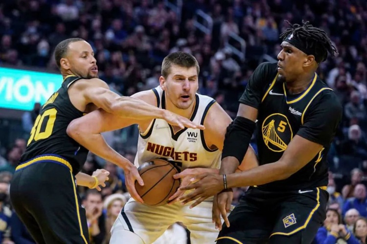 波媒：佛罗伦萨有意斯佩齐亚的波兰国脚维希涅夫斯基（波兰媒体称佛罗伦萨有意引进斯佩齐亚的波兰国脚维希涅夫斯基）