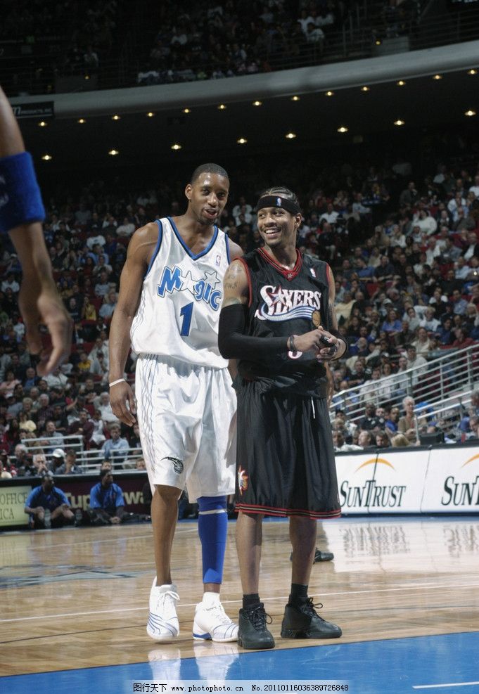 NBA：勇士主场险胜小牛（勇士主场惊险击败小牛）