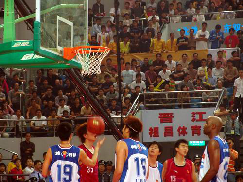 埃梅里：这块场地是我的美好回忆，我曾在这击败利物浦夺冠（埃梅里：这片球场承载美好回忆，我曾在此击败利物浦夺冠）